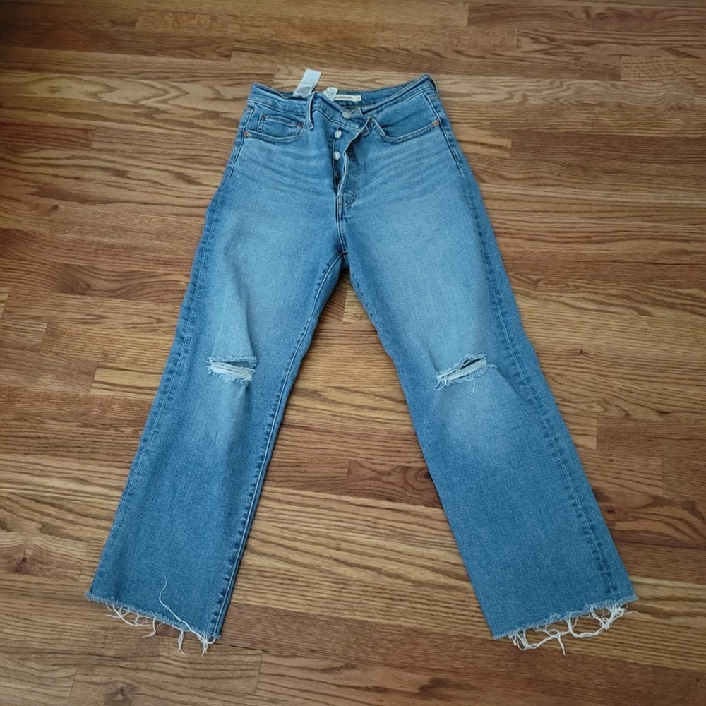 Levi’s Ribcage Jeans, size 28, hardly worn
